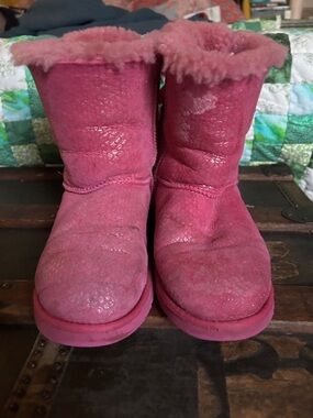 UGG Pink Glitter Girls' Classic Short Boots